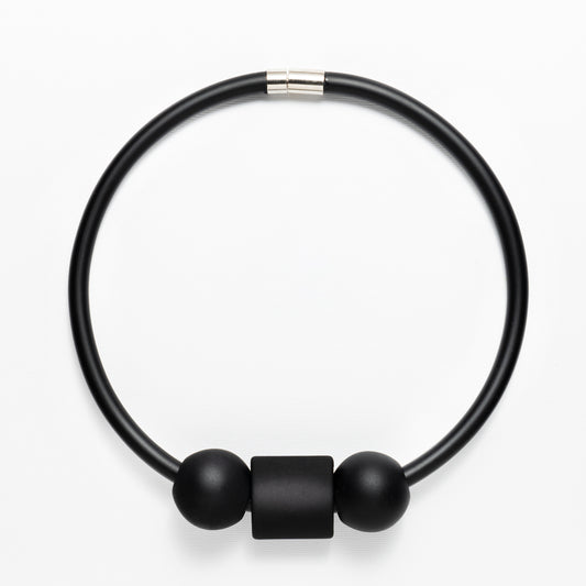 Ogrlica s elementima Black on Black