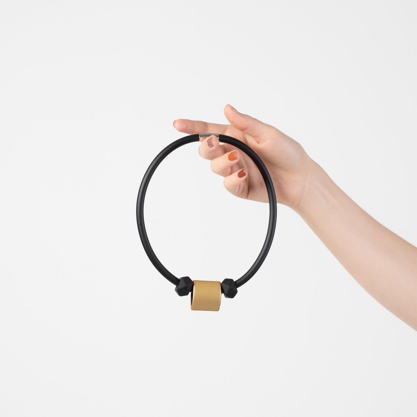 Ogrlica s elementima Gold and Black